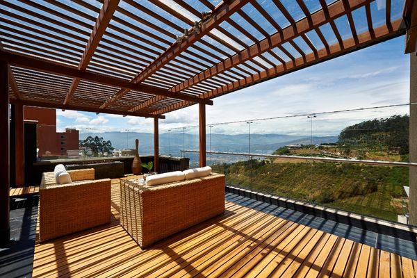 Deck Design Delight: Building a Pergola on a Deck